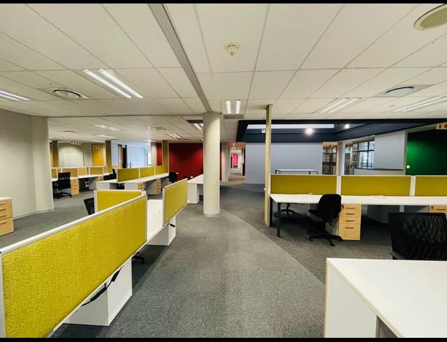 874M² OFFICE TO LET IN WATERFALL